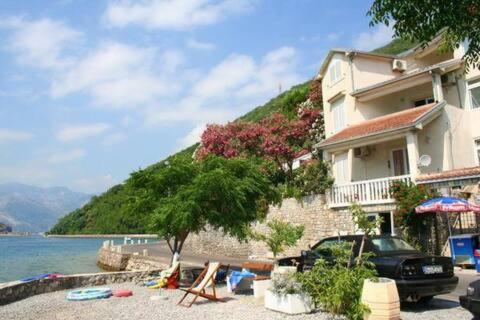 Apartmani Vesna Tivat Luaran gambar