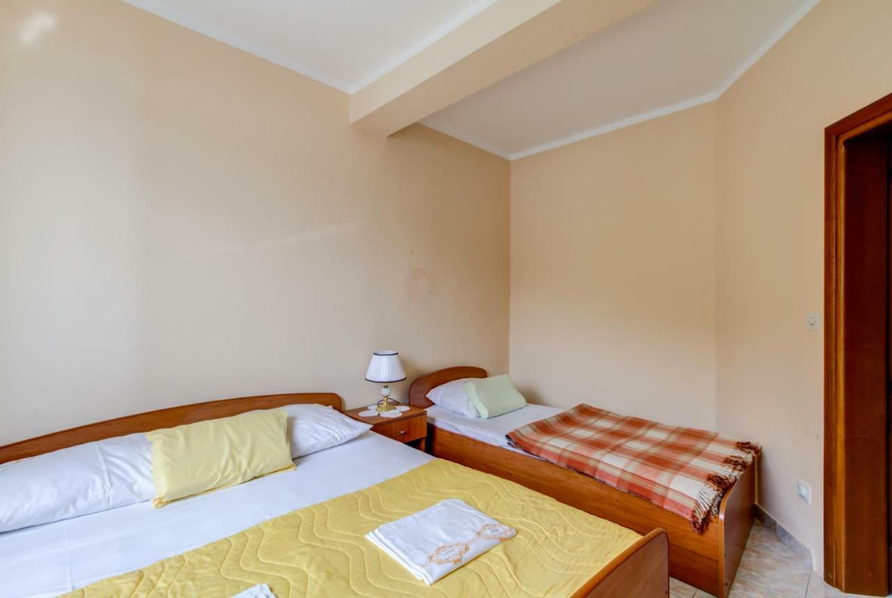 Apartmani Vesna Tivat Luaran gambar